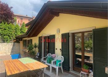 Porzione di Casa In Vendita a Nomi