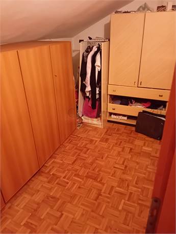 CABINA ARMADIO A SECONDO PIANO